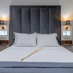 Antares Luxury 2 Pensión Split