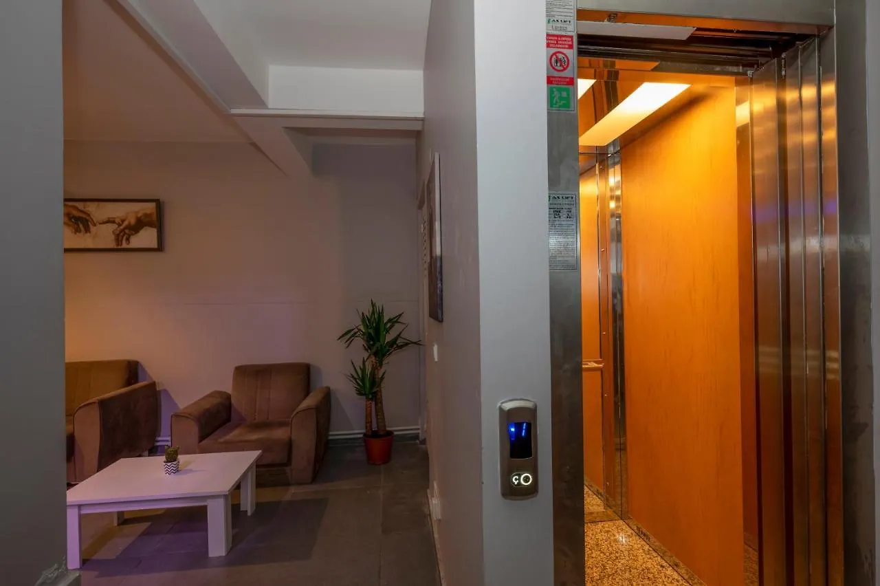 Taksim Square Hostel 이스탄불 0*,